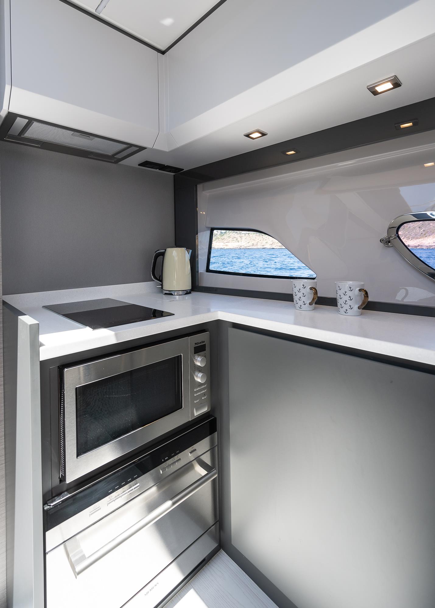 2023 PERSHING 5X IPS 